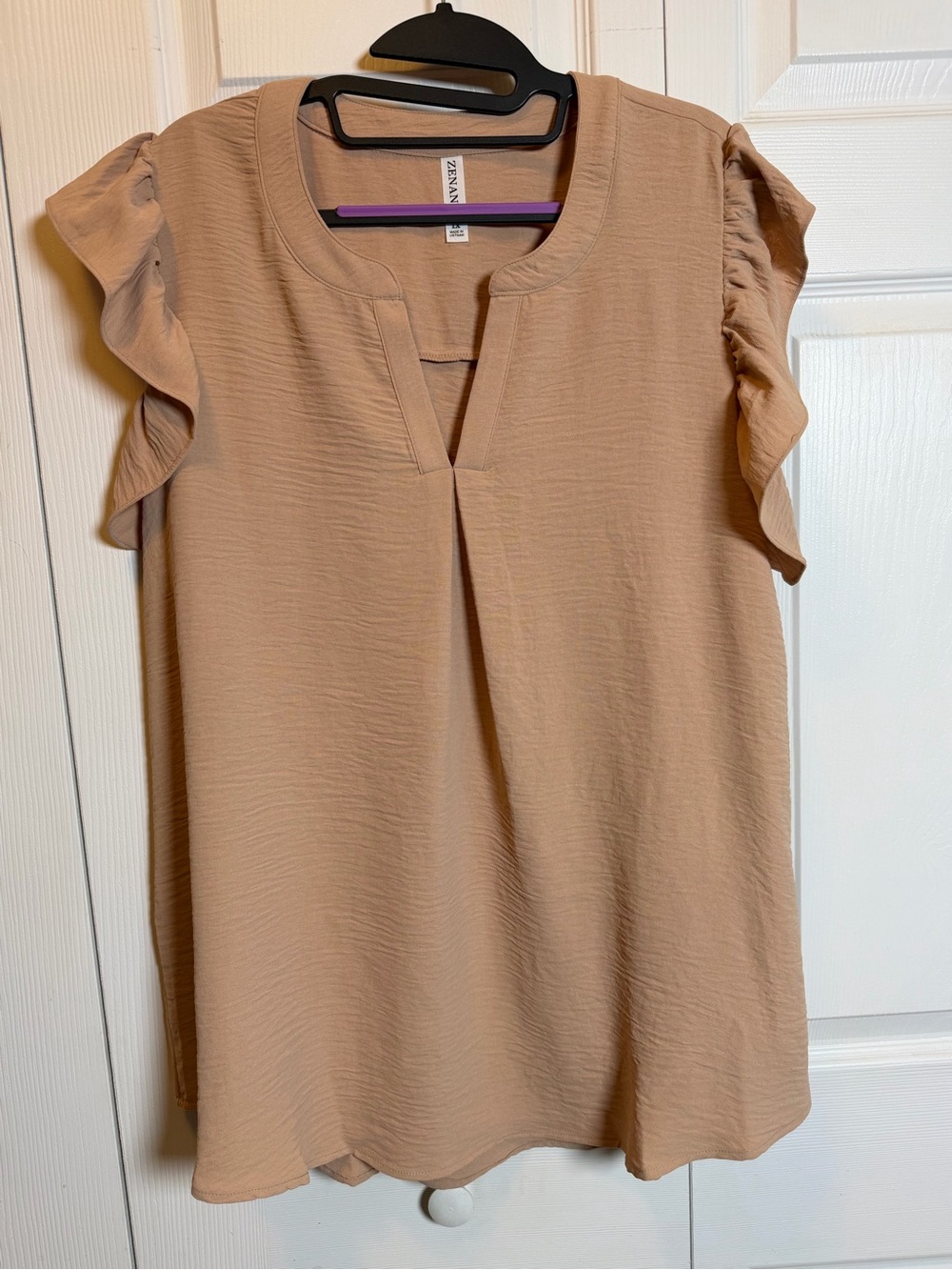 Zenana 1X Beige Flutter Sleeve V-Neck Blouse New Without Tags